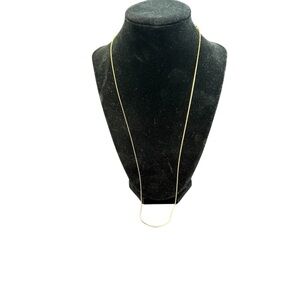 Avon Gold-Toned “Serpentine” Classic Chain Necklace NIB vintage 1989